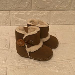 Tan suede insulated baby girl winter boots